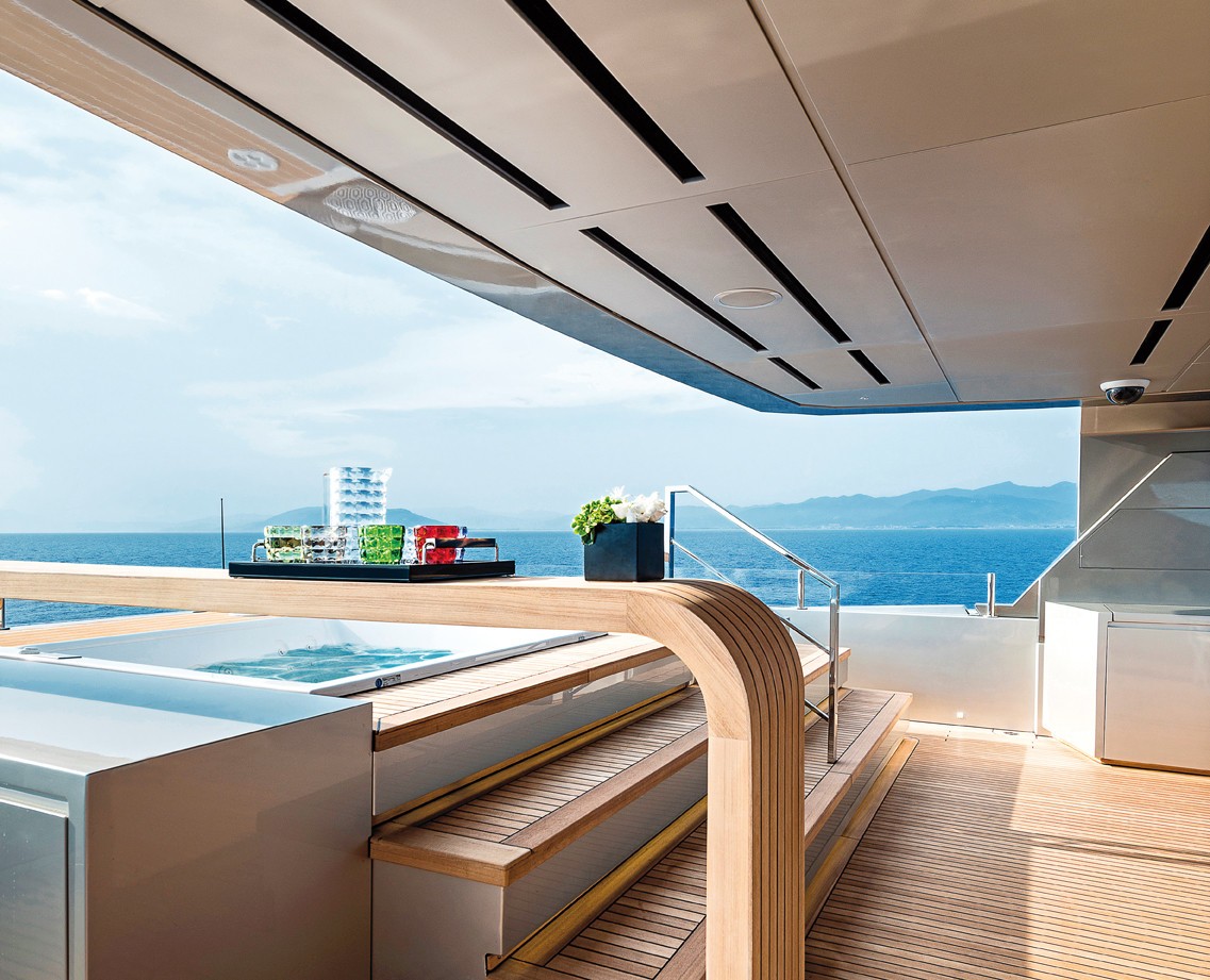 [40m-Yacht-CACOS-V]-8405-17.jpg
