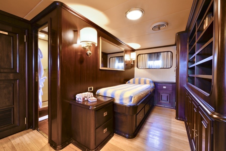 [40m-Yacht-COMMITMENT]-842-113.jpg