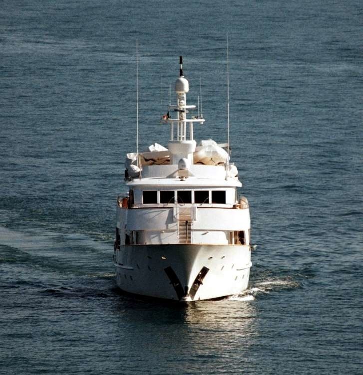 [40m-Yacht-COMMITMENT]-842-82.jpg