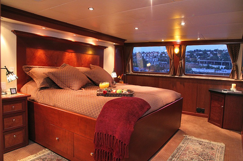 [40m-Yacht-KAYANA]-898-176.jpg