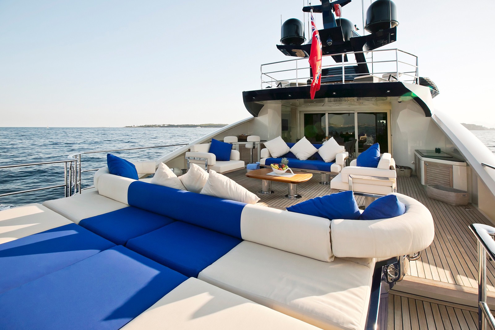 [41m-Yacht-PLUS-TOO]-8234-70.jpg