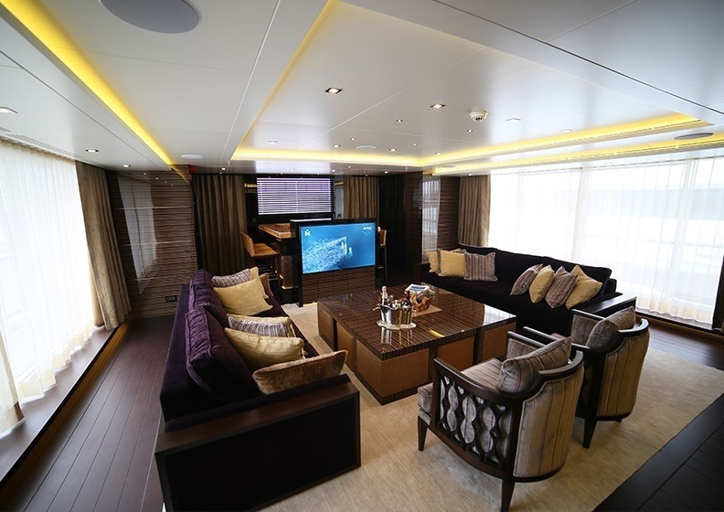 [50m-Yacht-DUSUR]-8627-25.jpg