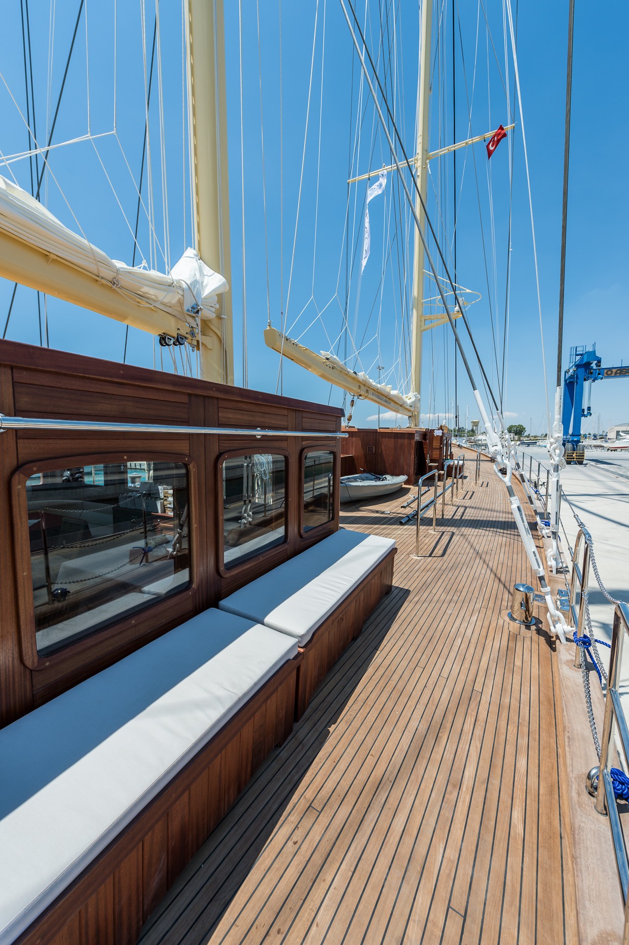 [55m-Yacht-CHRONOS]-8024-180.jpg