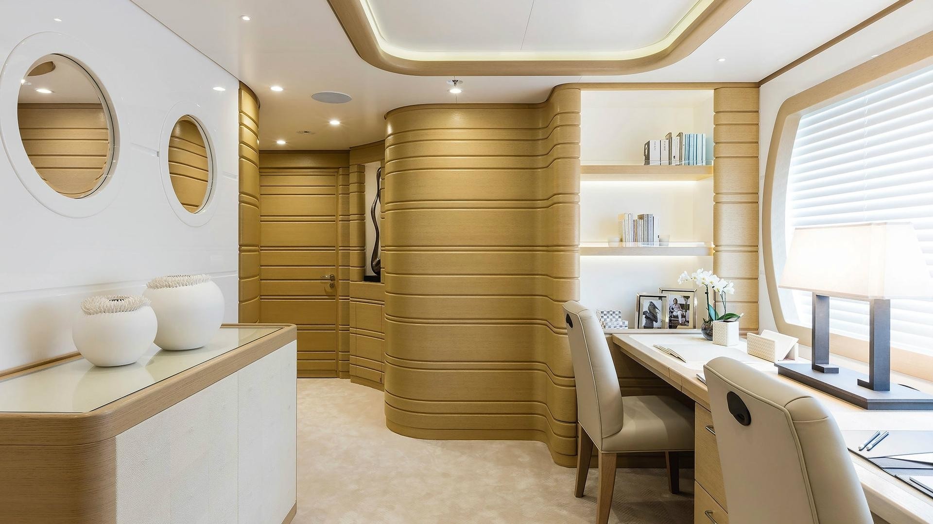 [64m-Yacht-WAKU]-8454-96.jpg