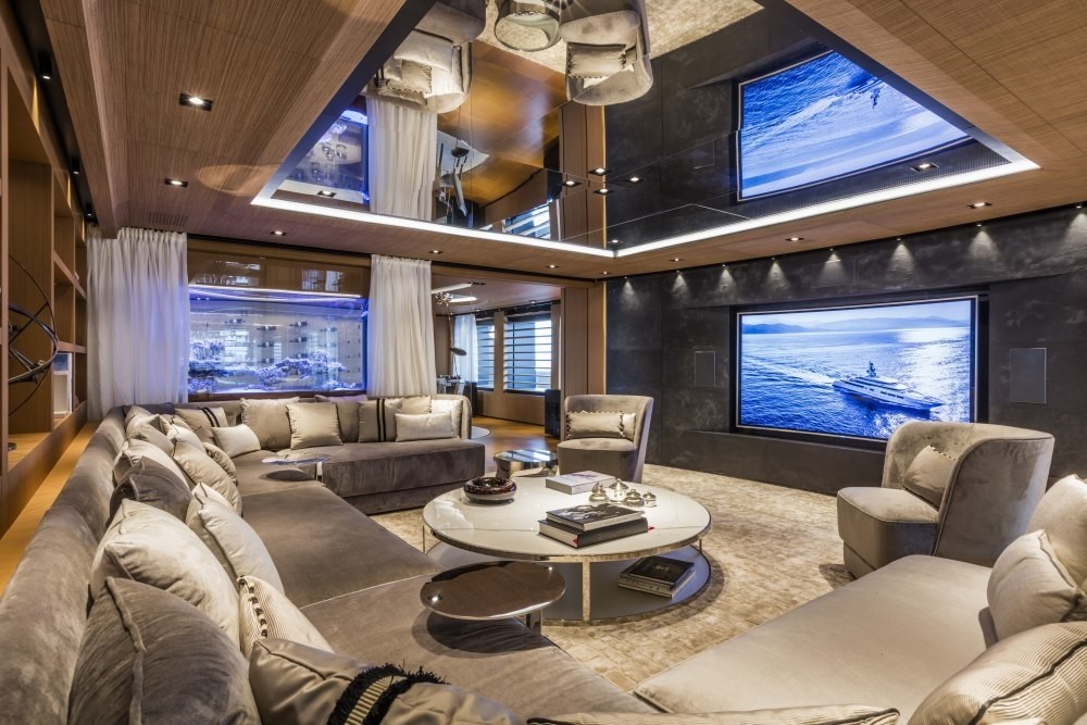 [69m-Yacht-SUERTE]-8203-106.jpg