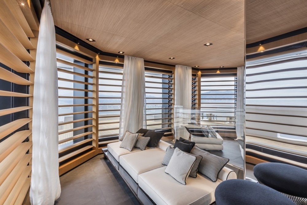 [69m-Yacht-SUERTE]-8203-177.jpg