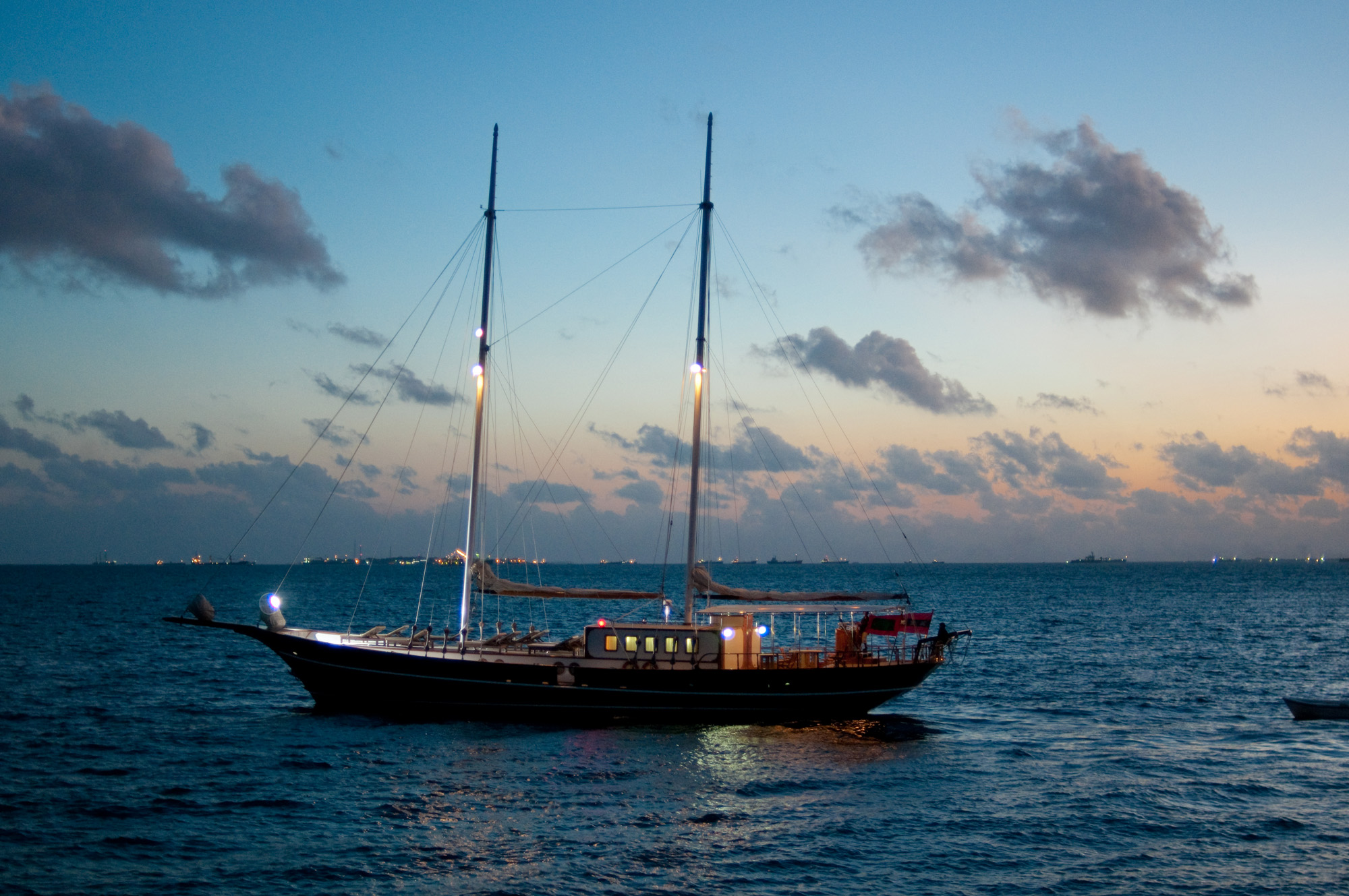 [DREAM-VOYAGER]-8998-1.jpg
