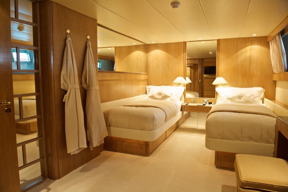 [LUXURY-YACHT-DANGLETERRE-II]-821-44.jpg