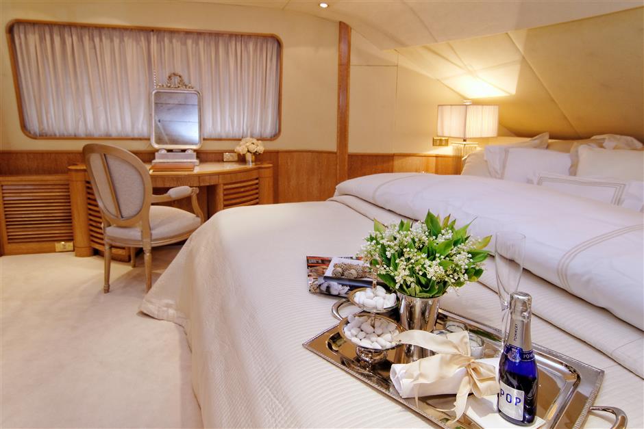 [LUXURY-YACHT-DANGLETERRE-II]-821-46.jpg