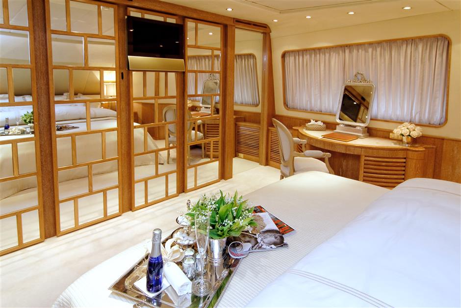 [LUXURY-YACHT-DANGLETERRE-II]-821-48.jpg