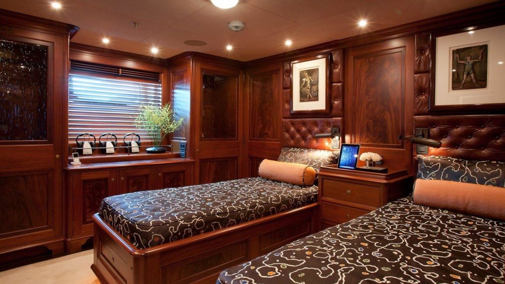 [LUXURY-YACHT-TIARA]-823-22.jpg