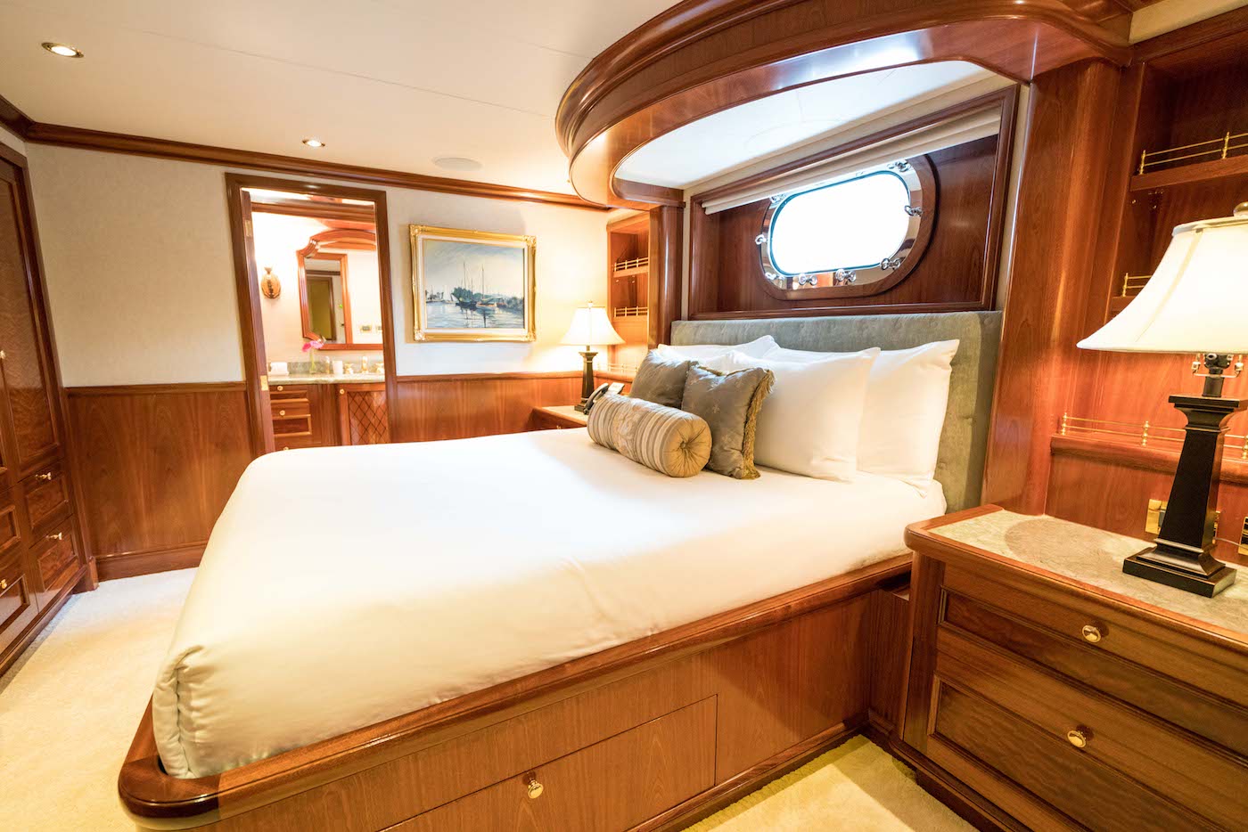 [MOTOR-YACHT-EXCELLENCE-EX-STATUS-QUO]-8428-16.jpg
