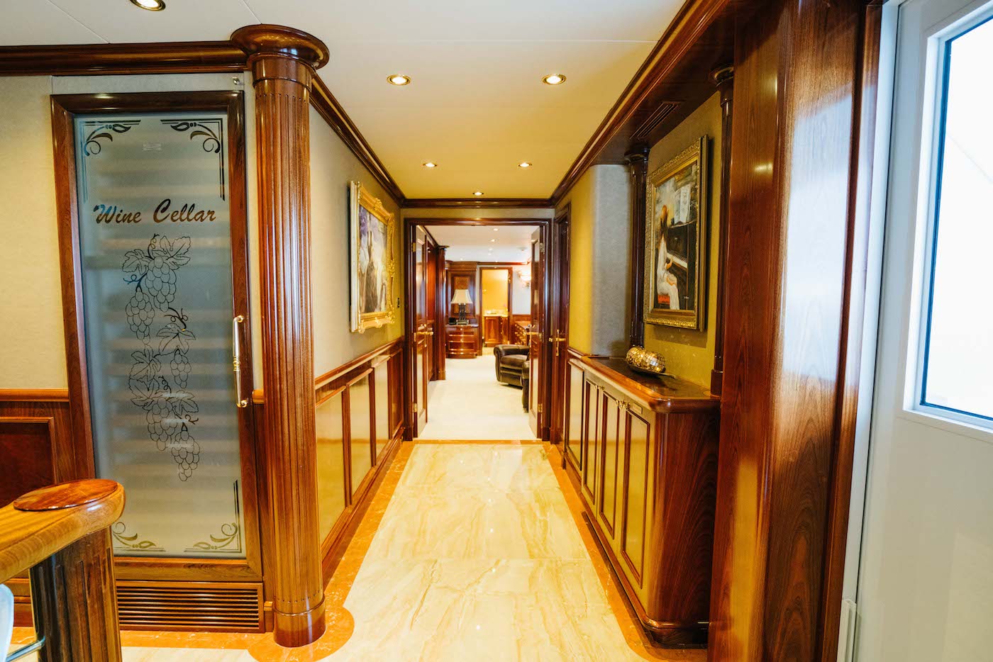 [MOTOR-YACHT-EXCELLENCE-EX-STATUS-QUO]-8428-25.jpg
