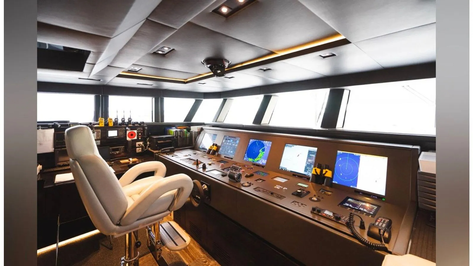 [MOTOR-YACHT-IMPERO]-8997-3.jpg