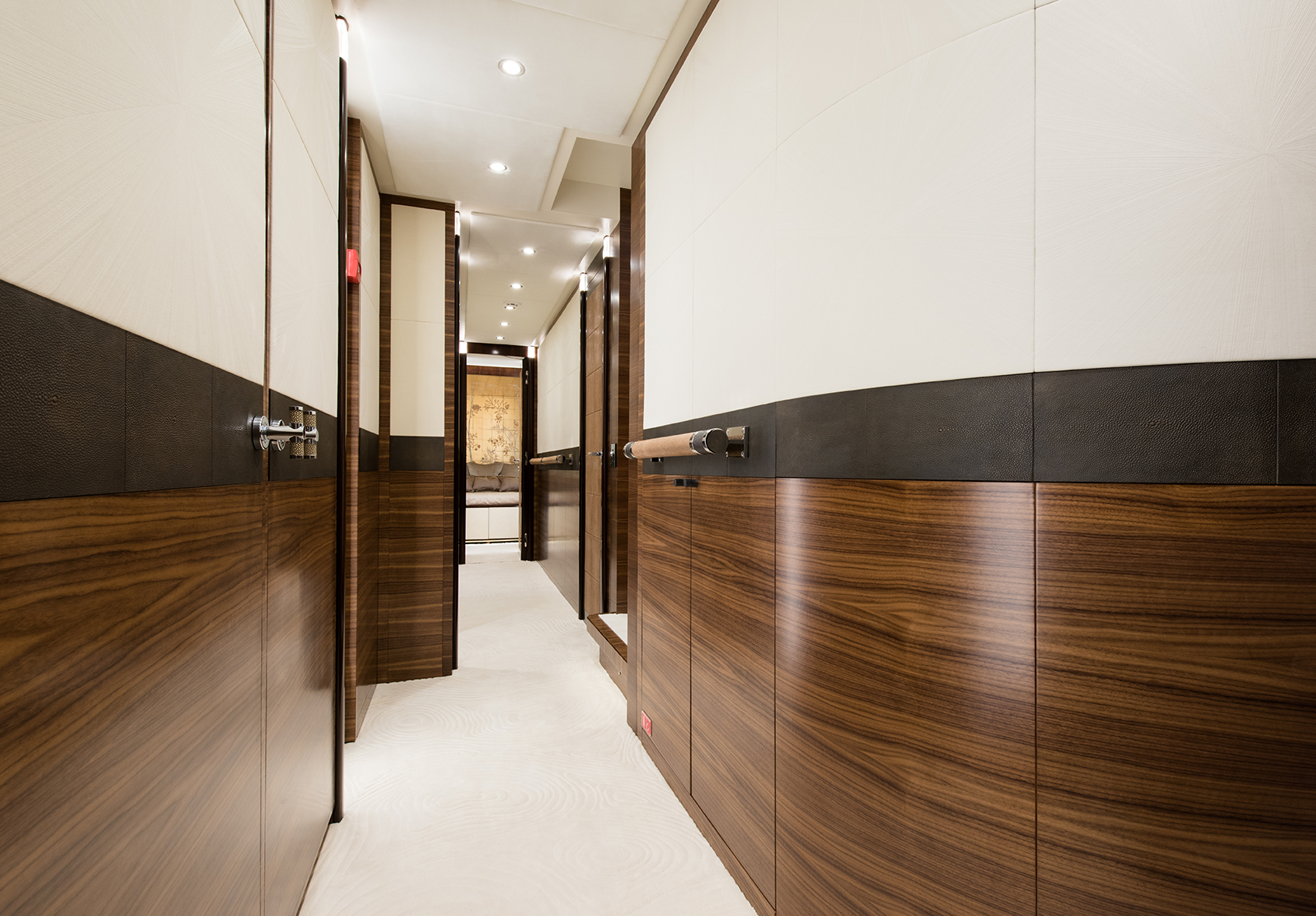 [MOTOR-YACHT-ISA]-8534-17.jpg