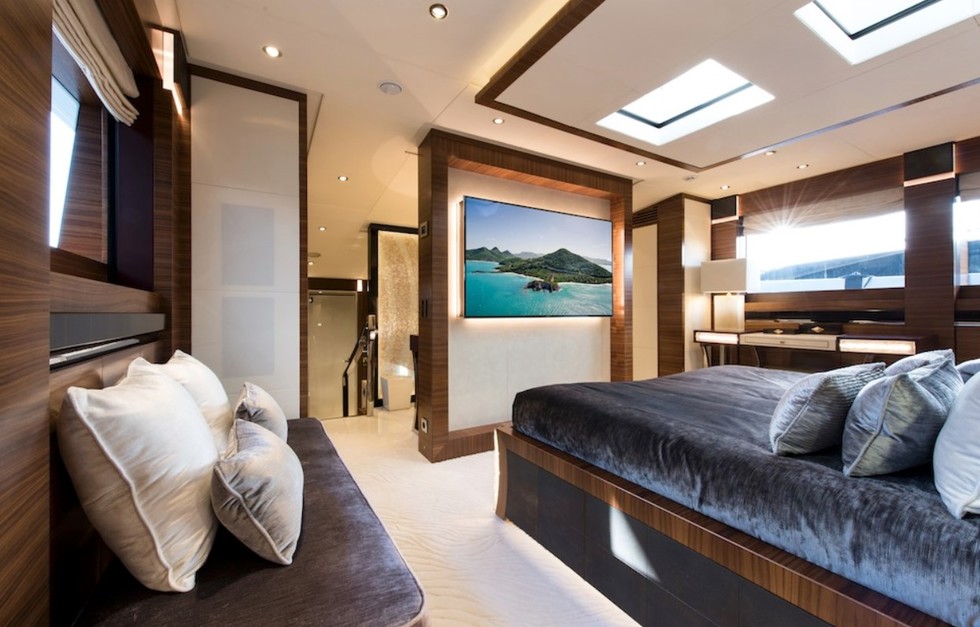 [MOTOR-YACHT-ISA]-8534-23.jpg
