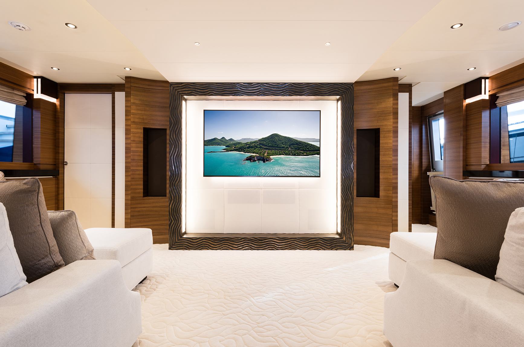 [MOTOR-YACHT-ISA]-8534-31.jpg