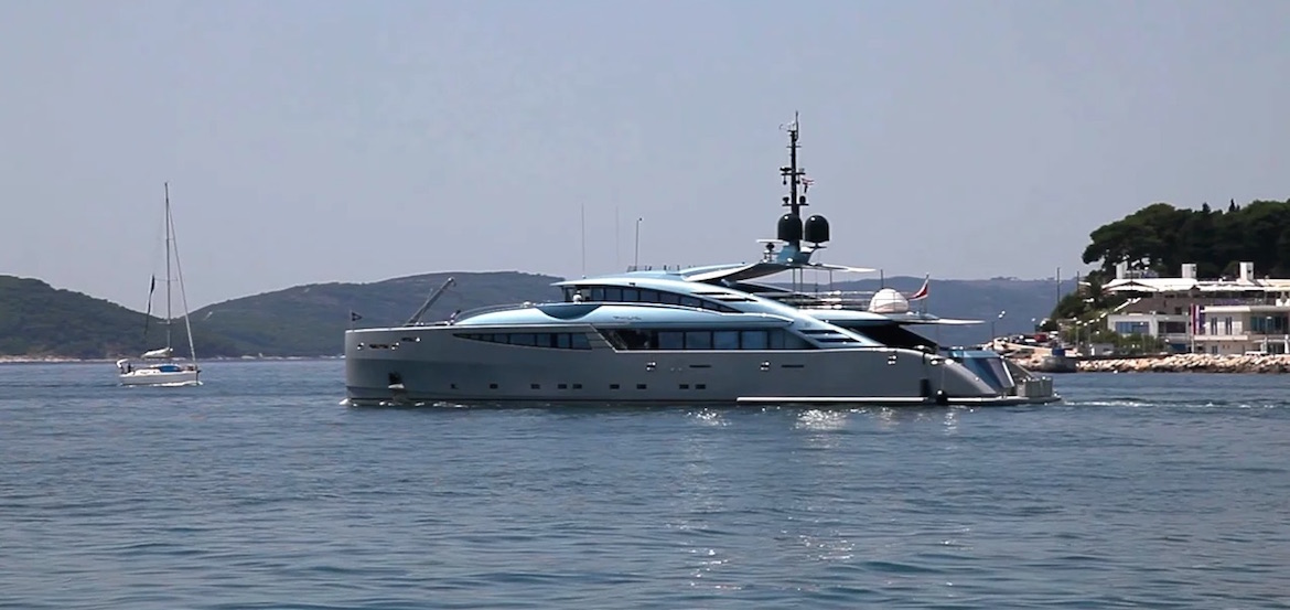 [MOTOR-YACHT-ISA-M-GRANTURISMO]-8337-5.jpg