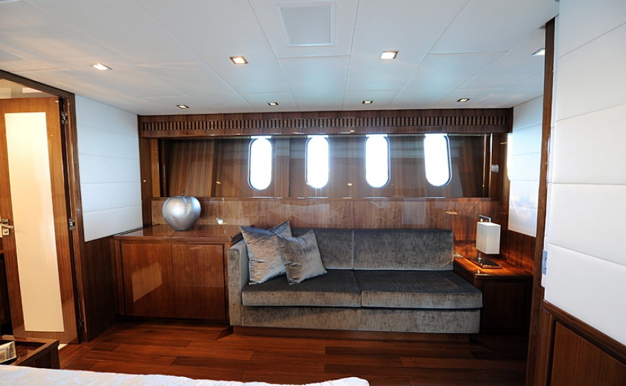 [MOTOR-YACHT-PHOENICIAN]-8126-15.jpg
