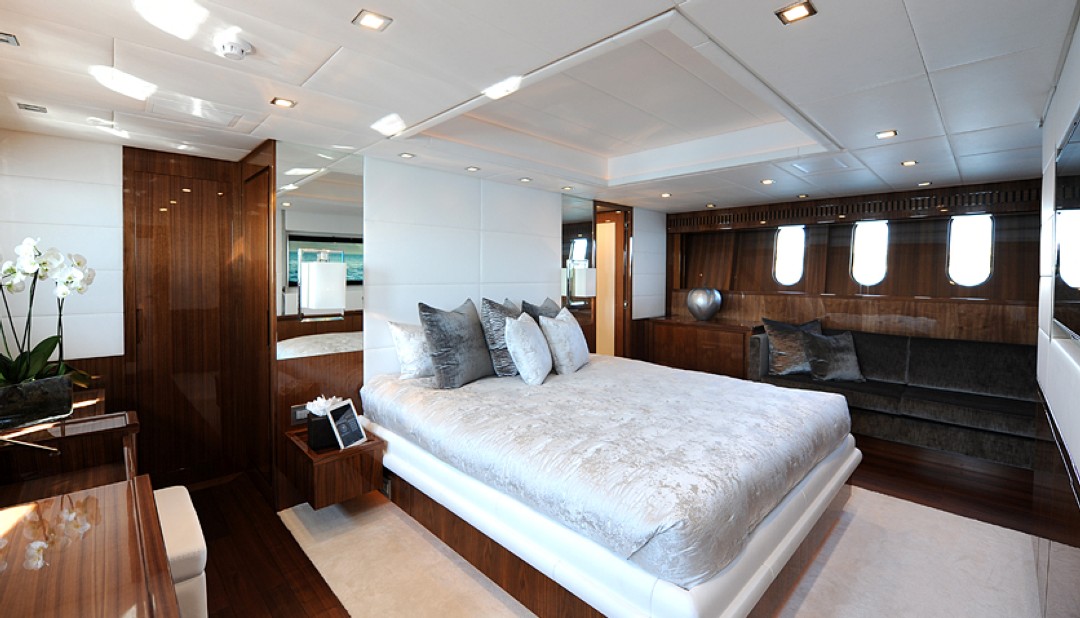 [MOTOR-YACHT-PHOENICIAN]-8126-17.jpg