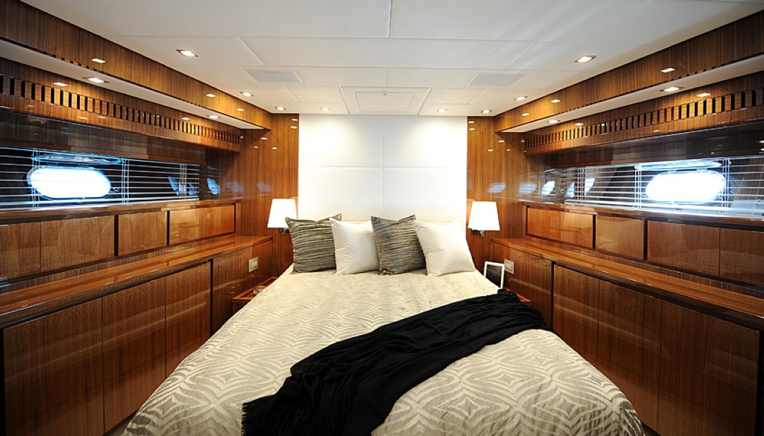 [MOTOR-YACHT-PHOENICIAN]-8126-20.jpg