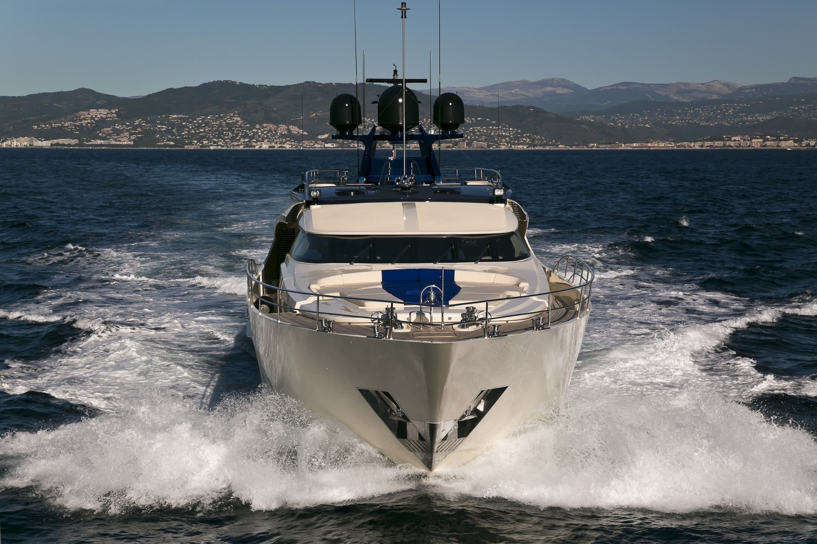 [MOTOR-YACHT-PLUS-TOO]-8234-1.jpg