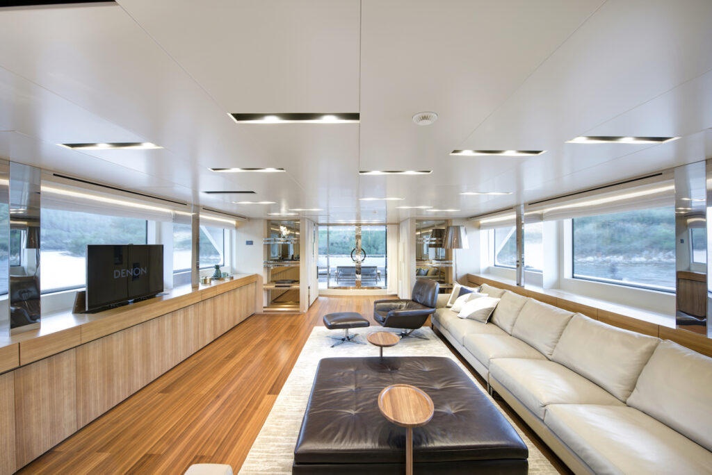 [MOTOR-YACHT-THERAPY]-8597-9.jpg