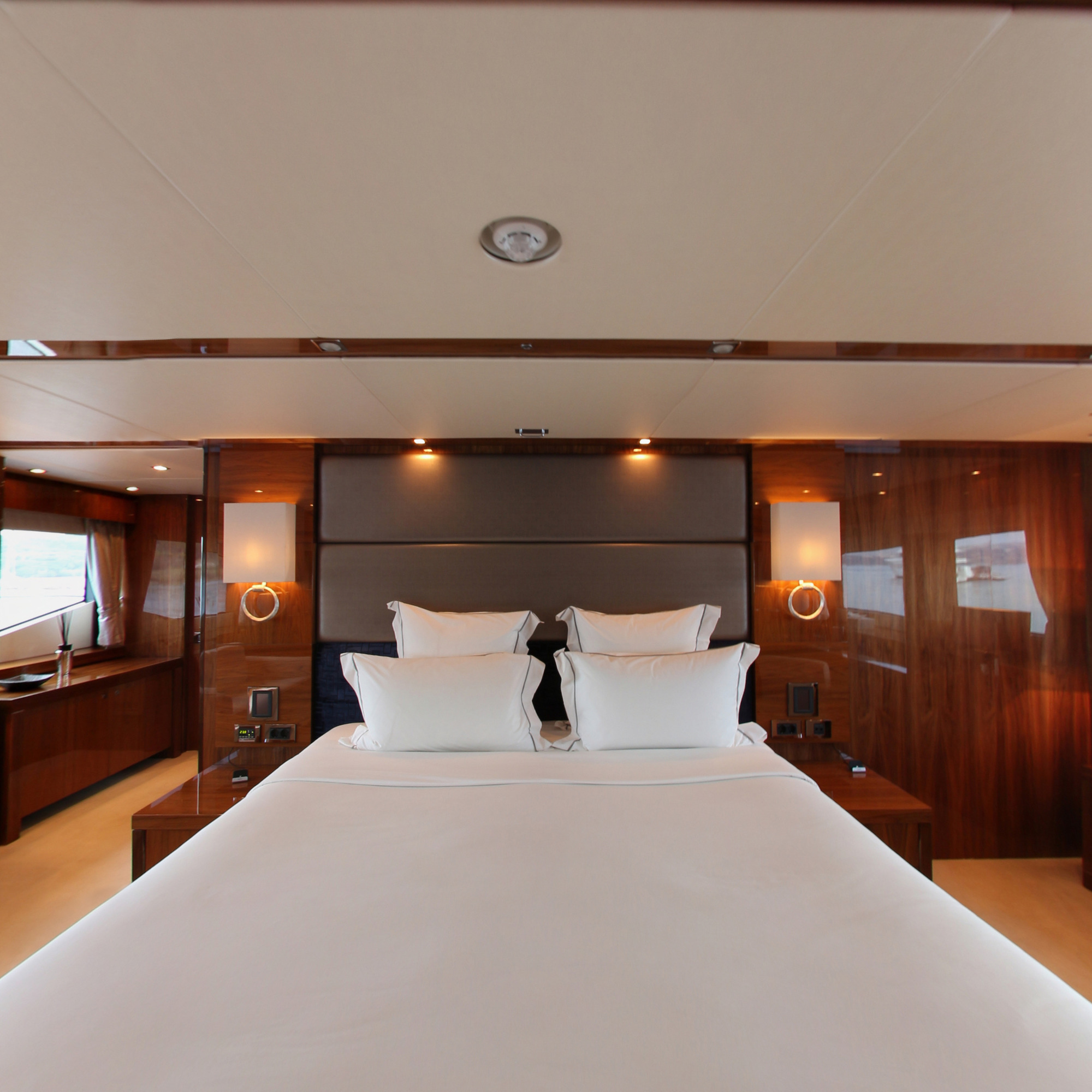 [MOTOR-YACHT-ZOZO]-8488-2.jpg