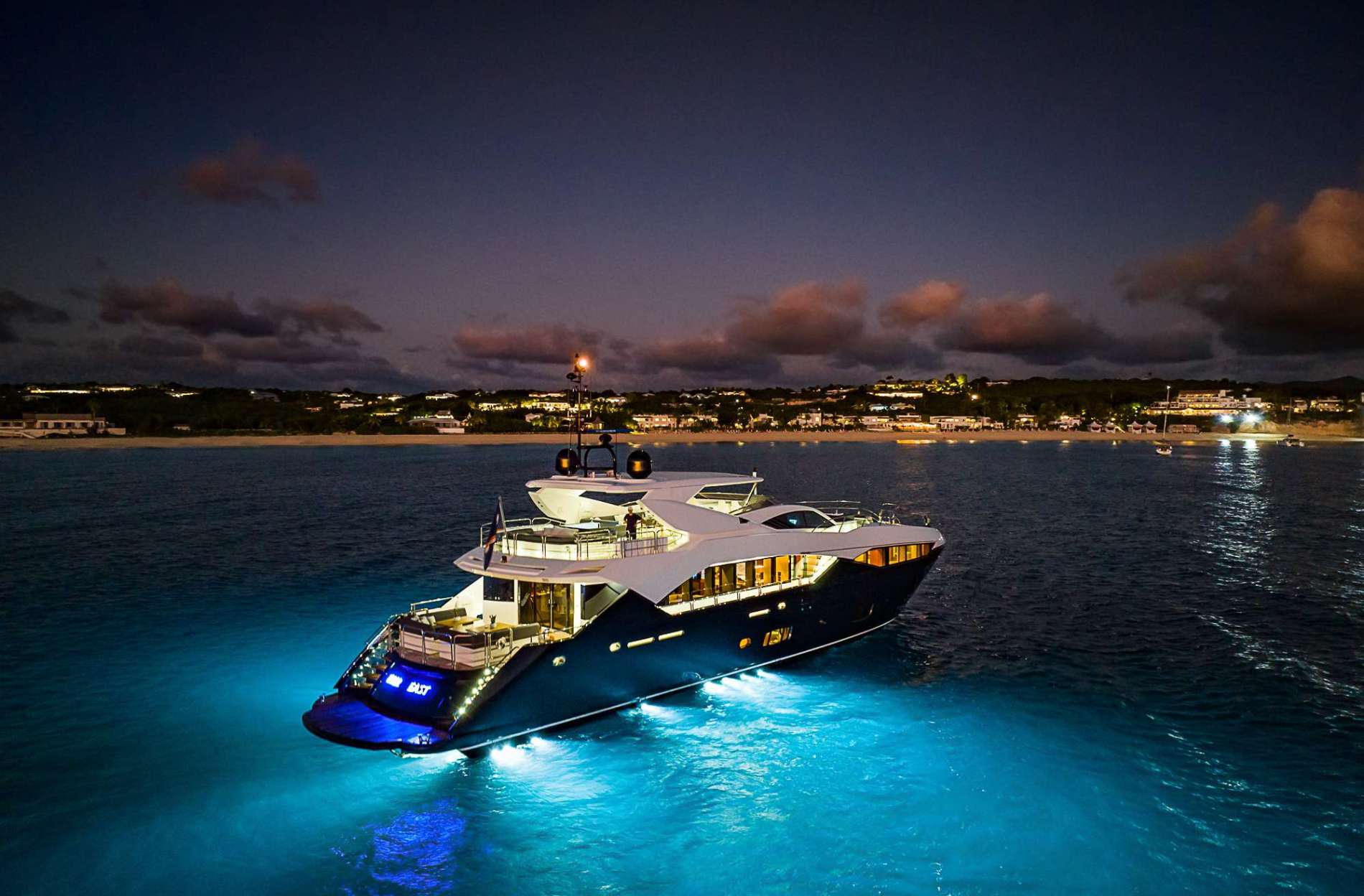 101 Superyacht EVEREAST.jpg