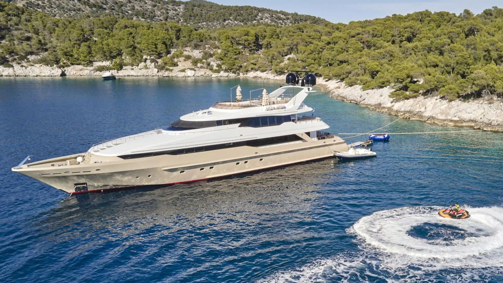 102 Superyacht DALOLI.jpg