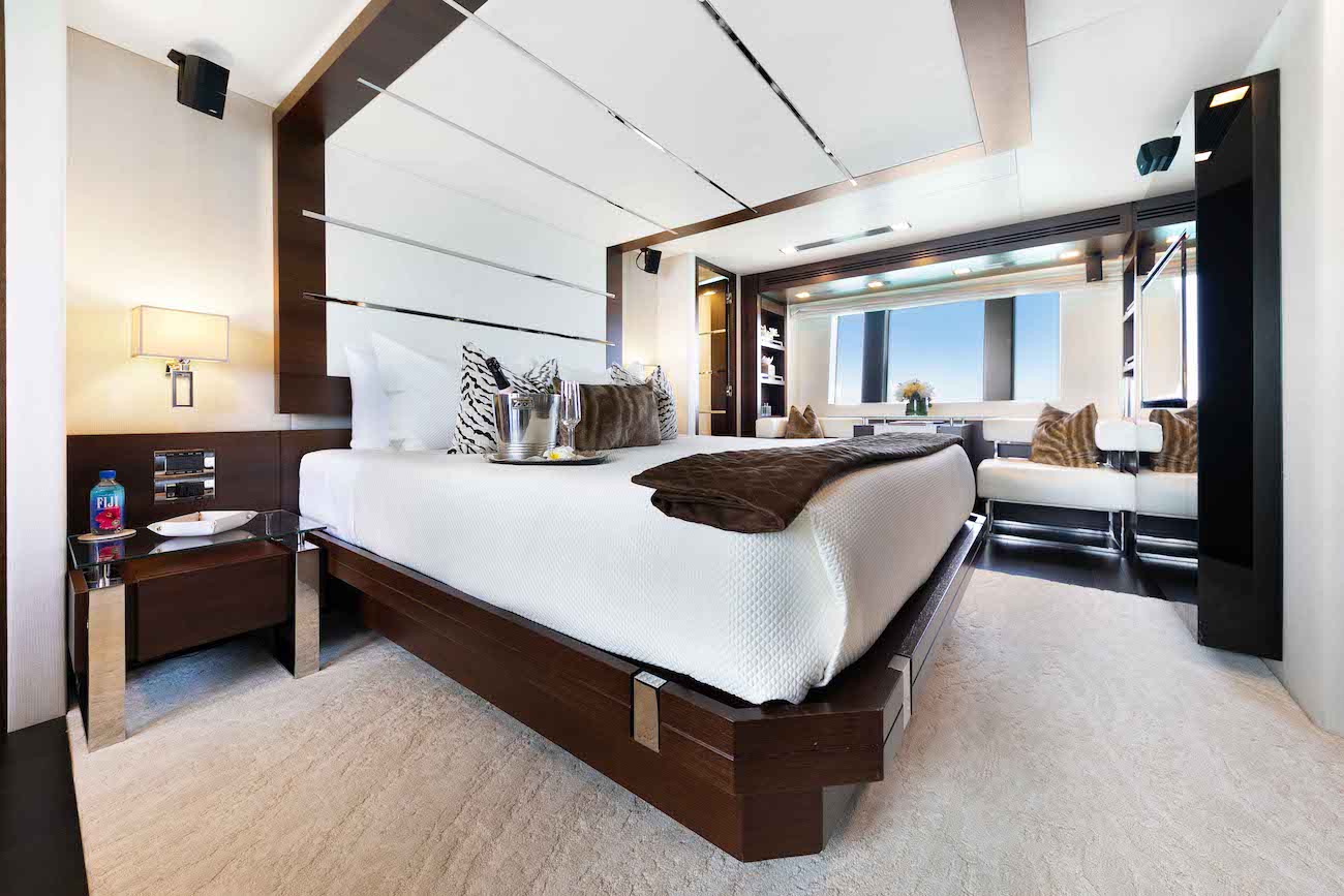 15 King Master Stateroom.jpg