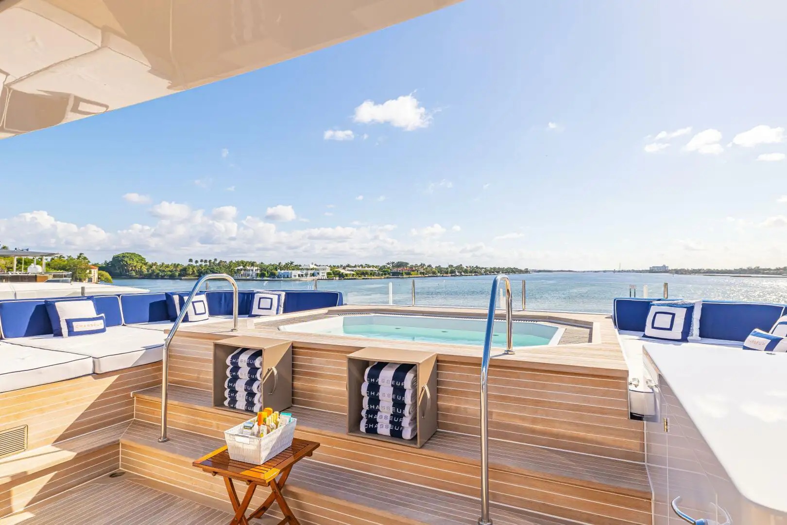 203 Jacuzzi on Sun deck.jpg
