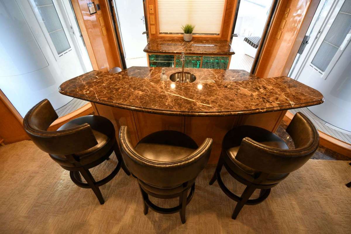 3.4 Main salon bar.jpg