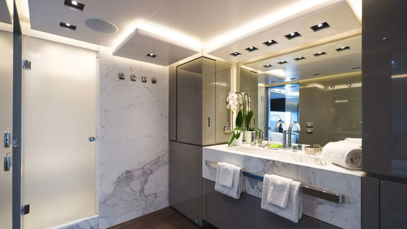 4.2 Master ensuite.jpg