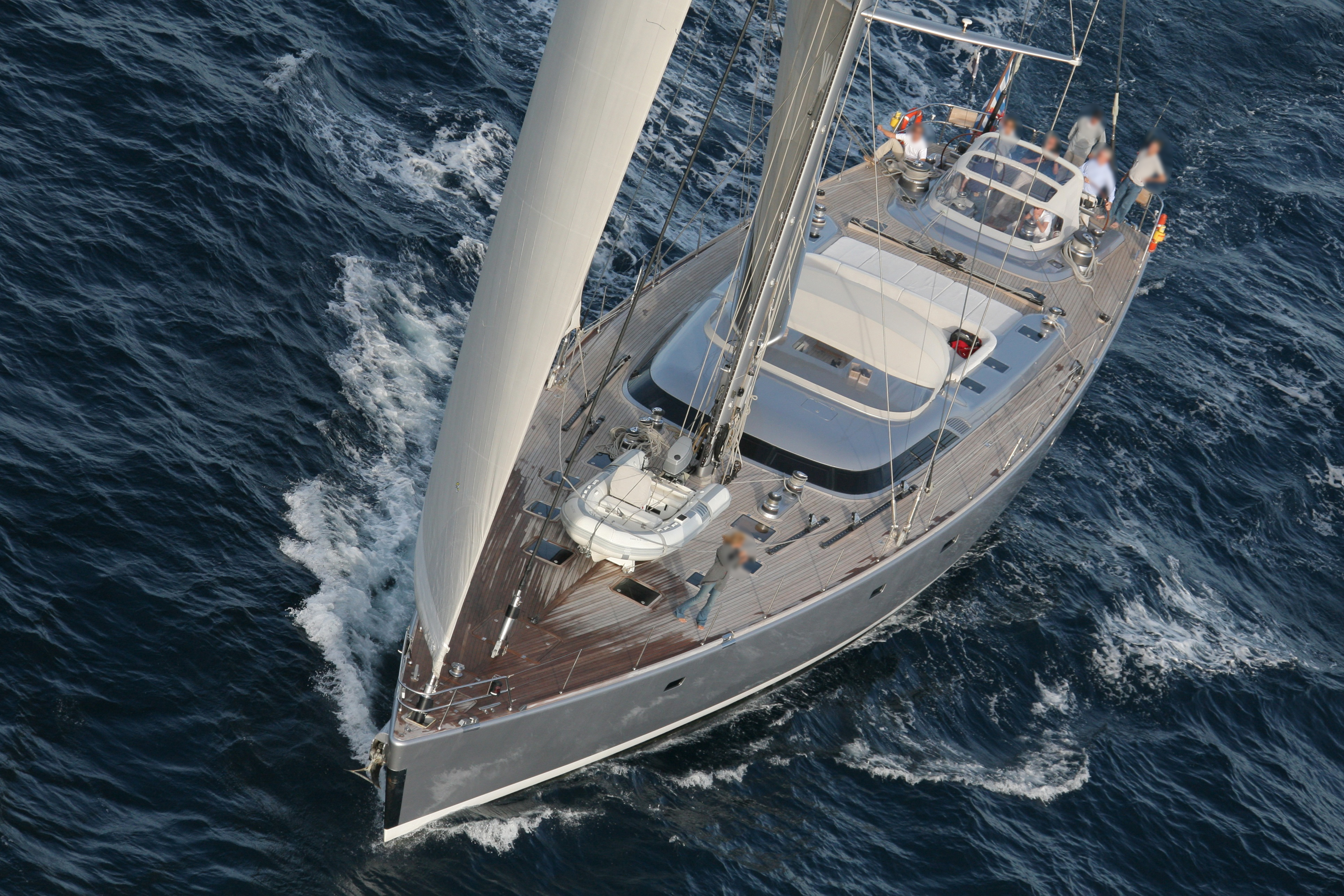 Attimo sailing.jpg