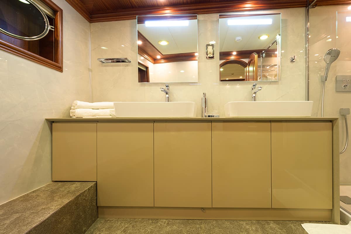 Bathroom 3.jpg
