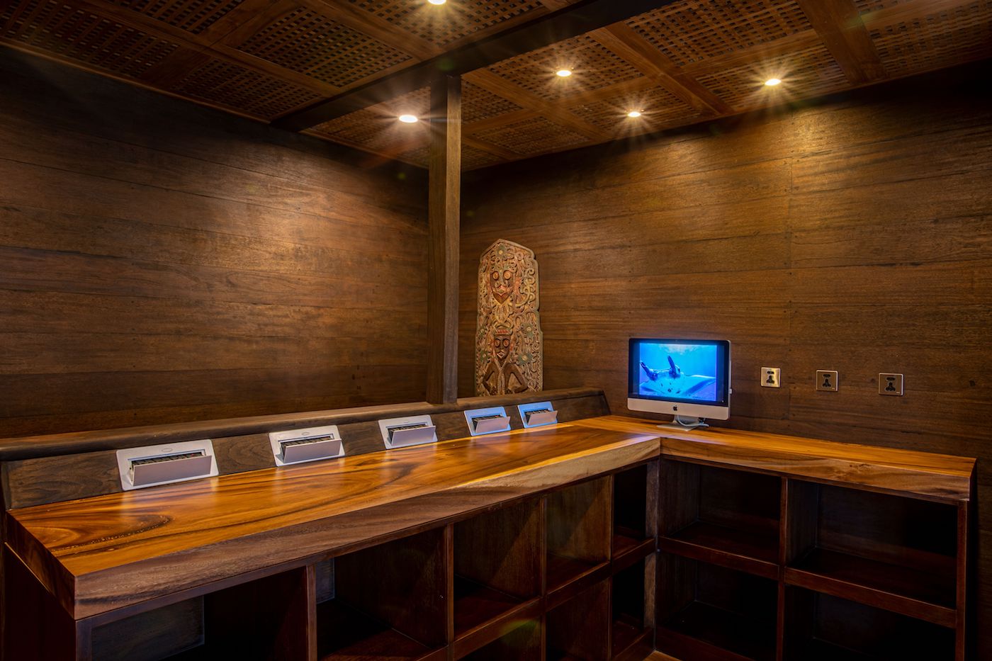 Camera and Charging station.jpg