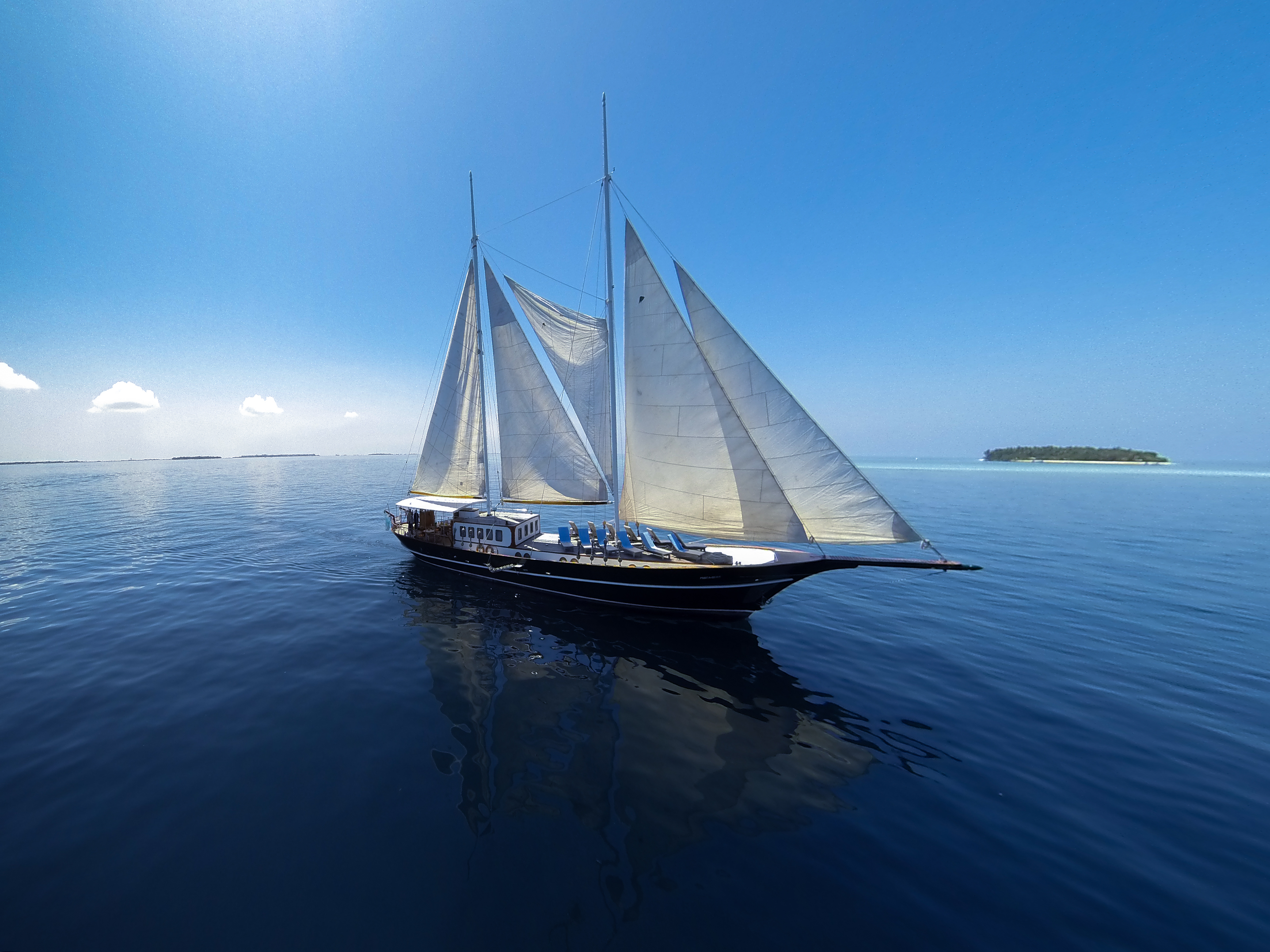 DREAM VOYAGER exterior.jpg
