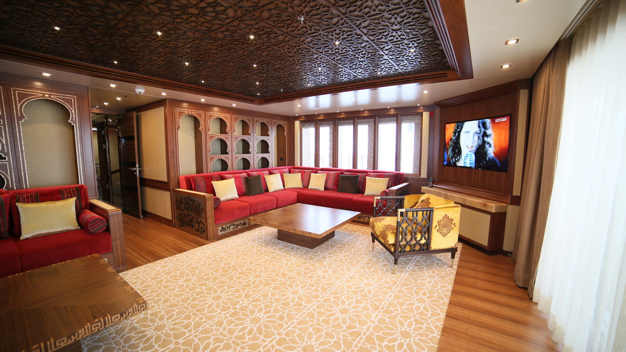 DUSUR salon.jpg