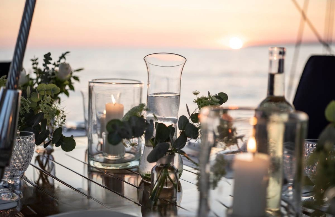 Dining Table 02.jpg