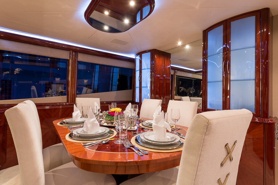Dining table  00002.jpg