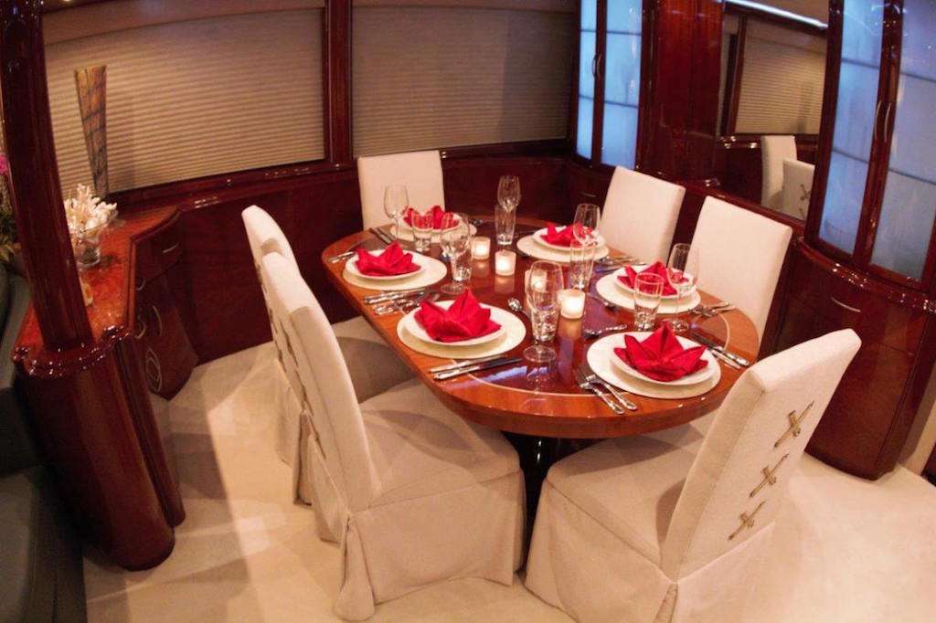 Dining table  00003.jpg