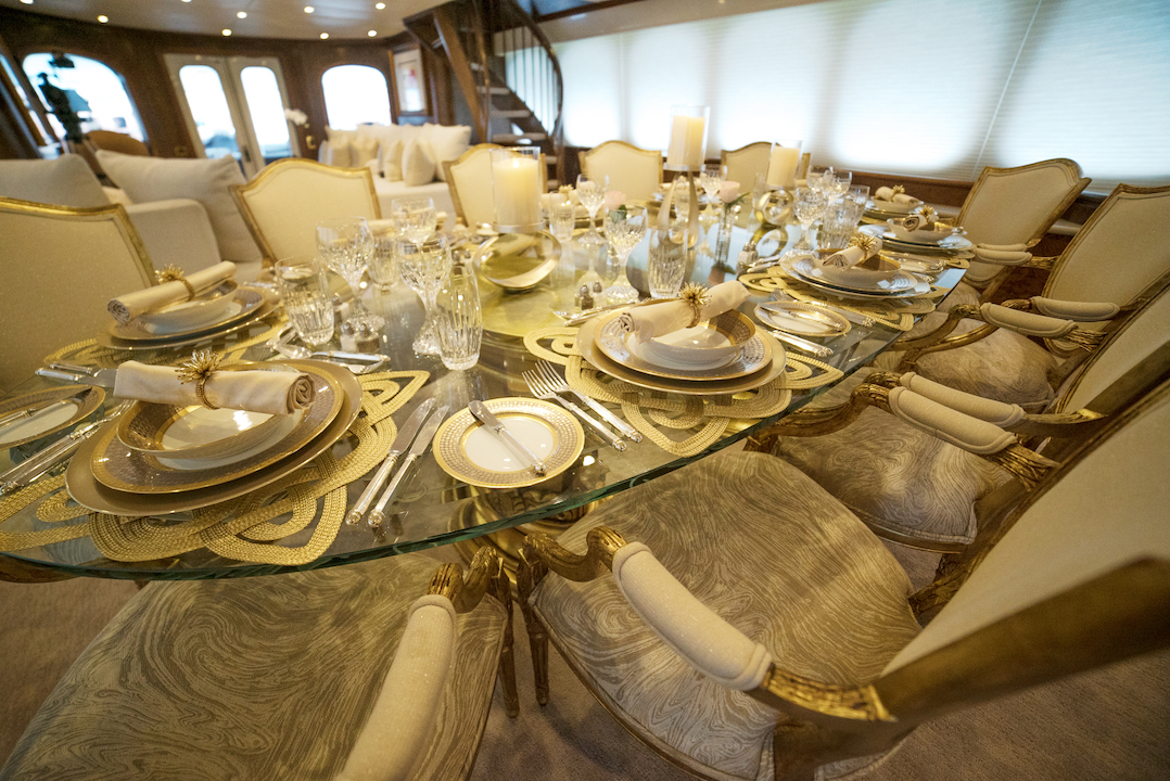 Dining table.jpg