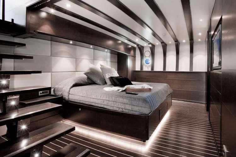 Guest cabin 1.jpg
