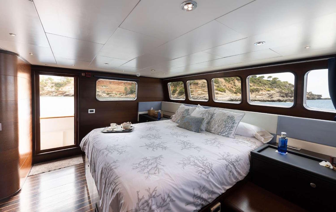 Guest cabin 4.jpg