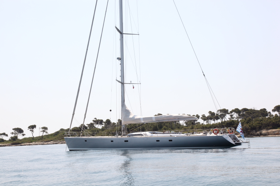Luxury yacht ATTIMO.jpg