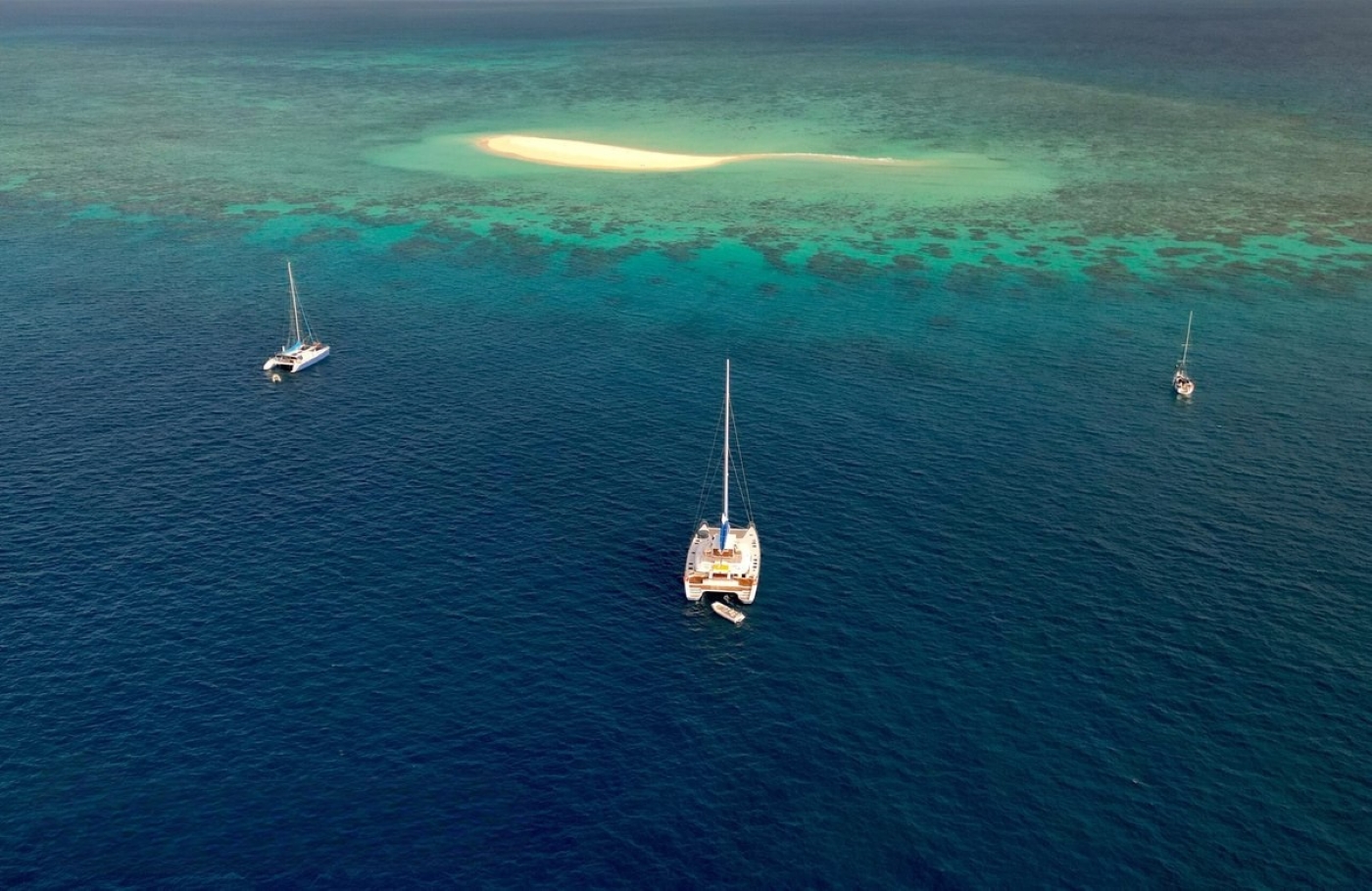Motor Yacht FENG.jpg