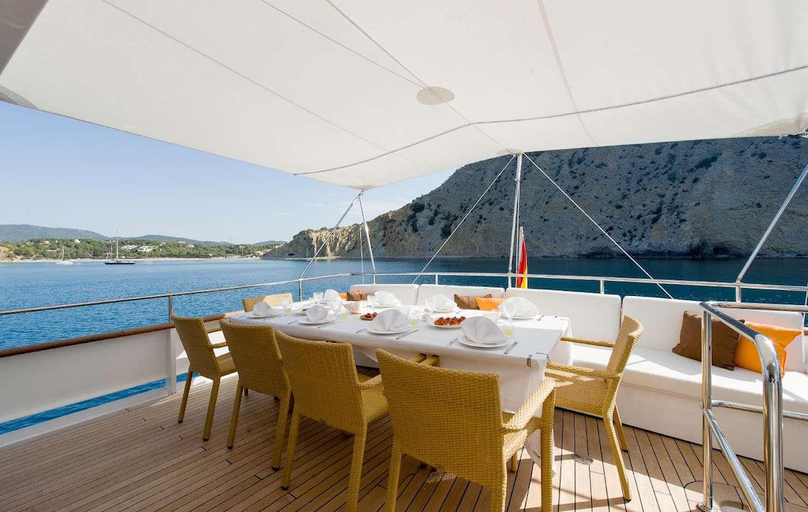 Outdoor living area 4.jpg