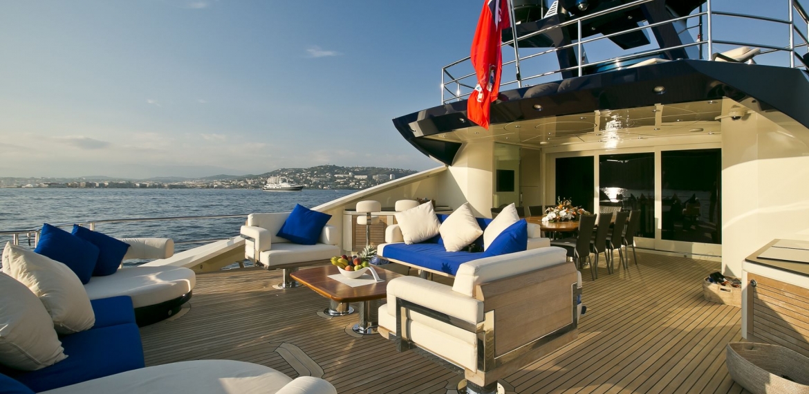 Outdoor seating area  00001.jpg