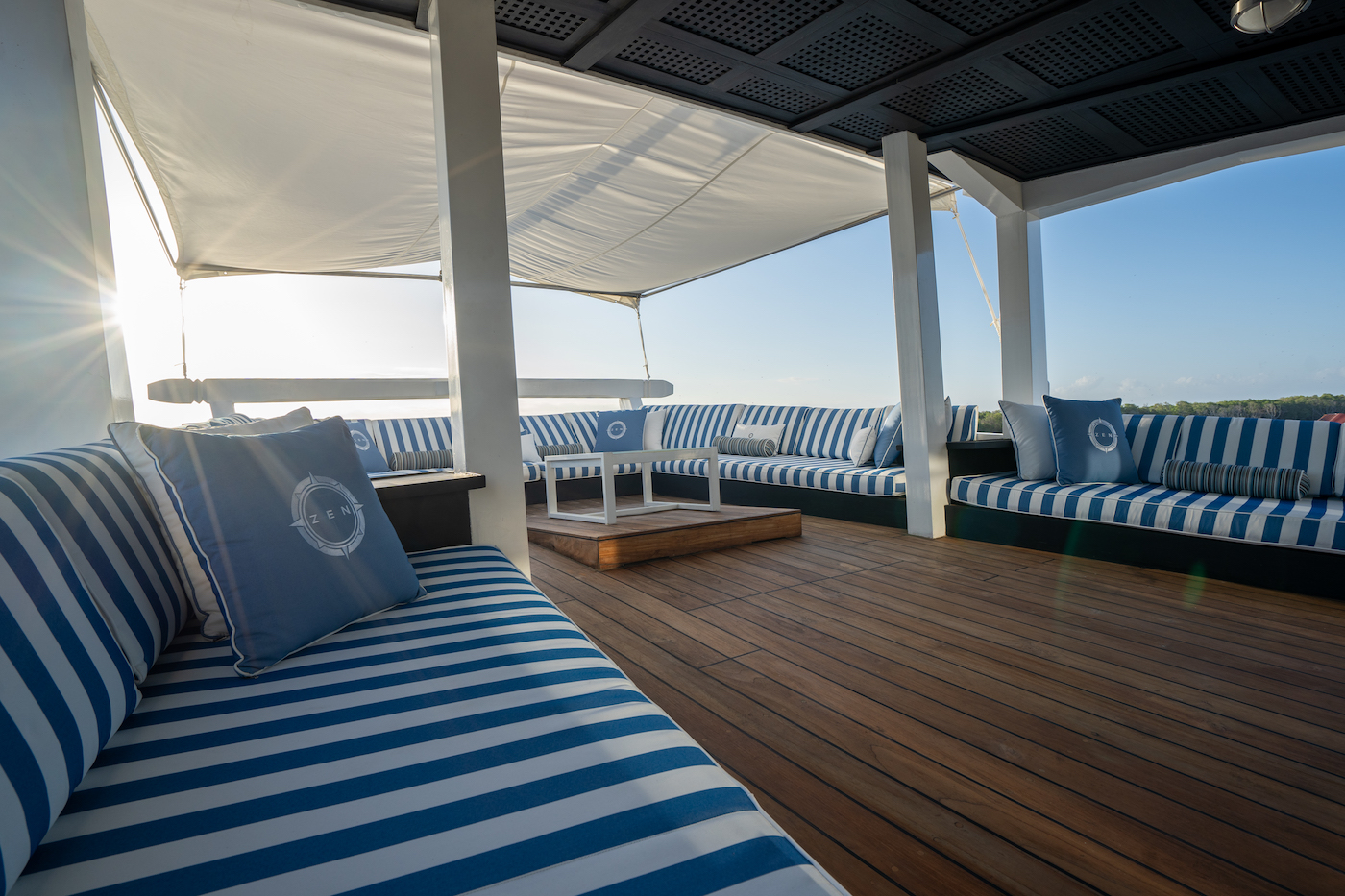 Owner Manta Suite Private Lounge.jpg